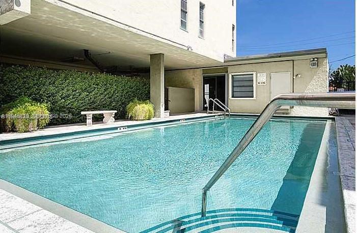 BAYSHORE TERRACE CONDO - Residential