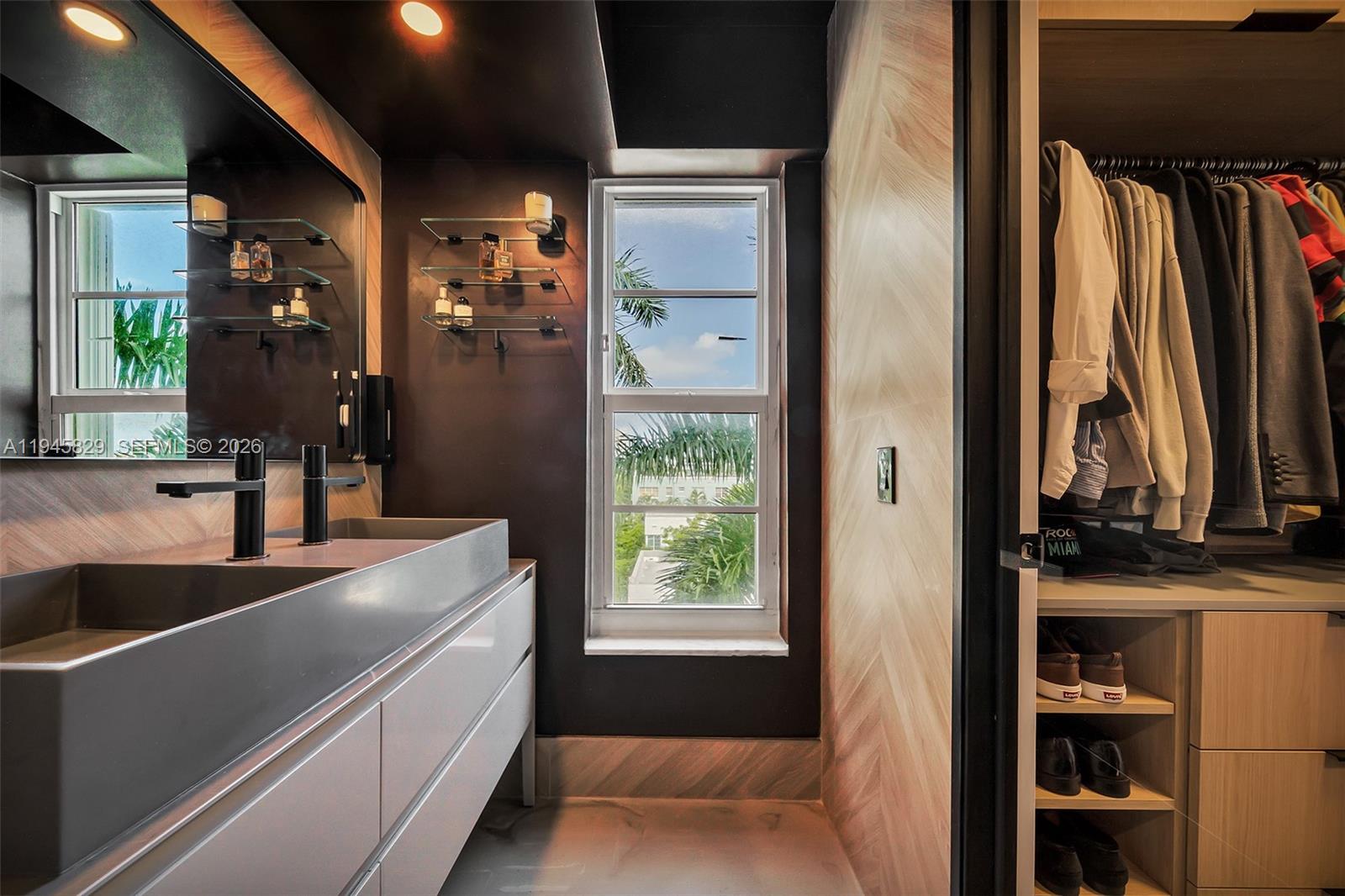 BAYSHORE TERRACE CONDO - Residential