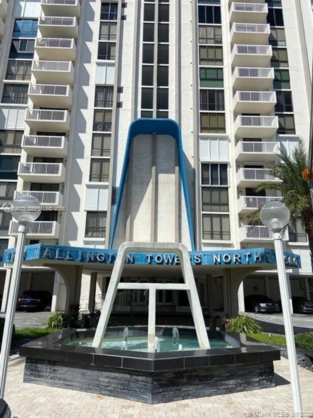 Photo of 1500 S Ocean Dr #4K, Hollywood, FL 33019 (MLS # A11989333)