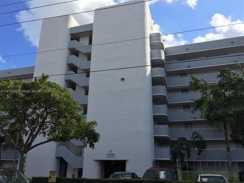 CRICKET CLUBHOUSE CONDO - Residential Lease