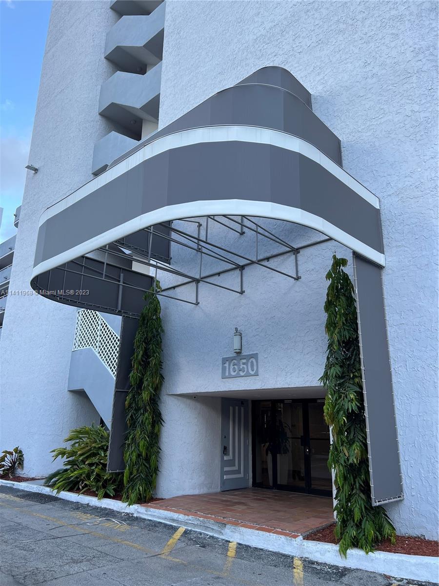 CRICKET CLUBHOUSE CONDO - Residential Lease