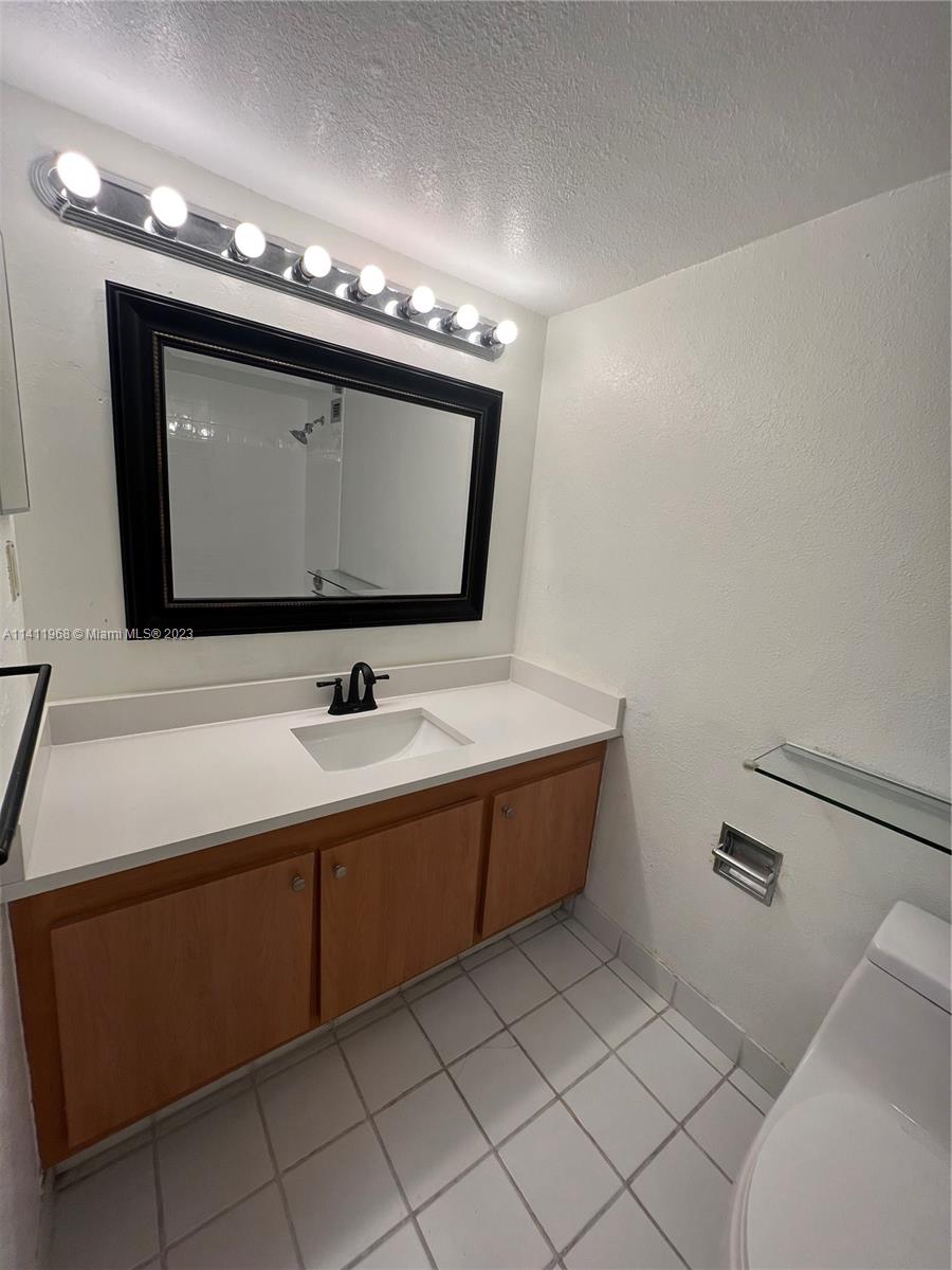 CRICKET CLUBHOUSE CONDO - Residential Lease