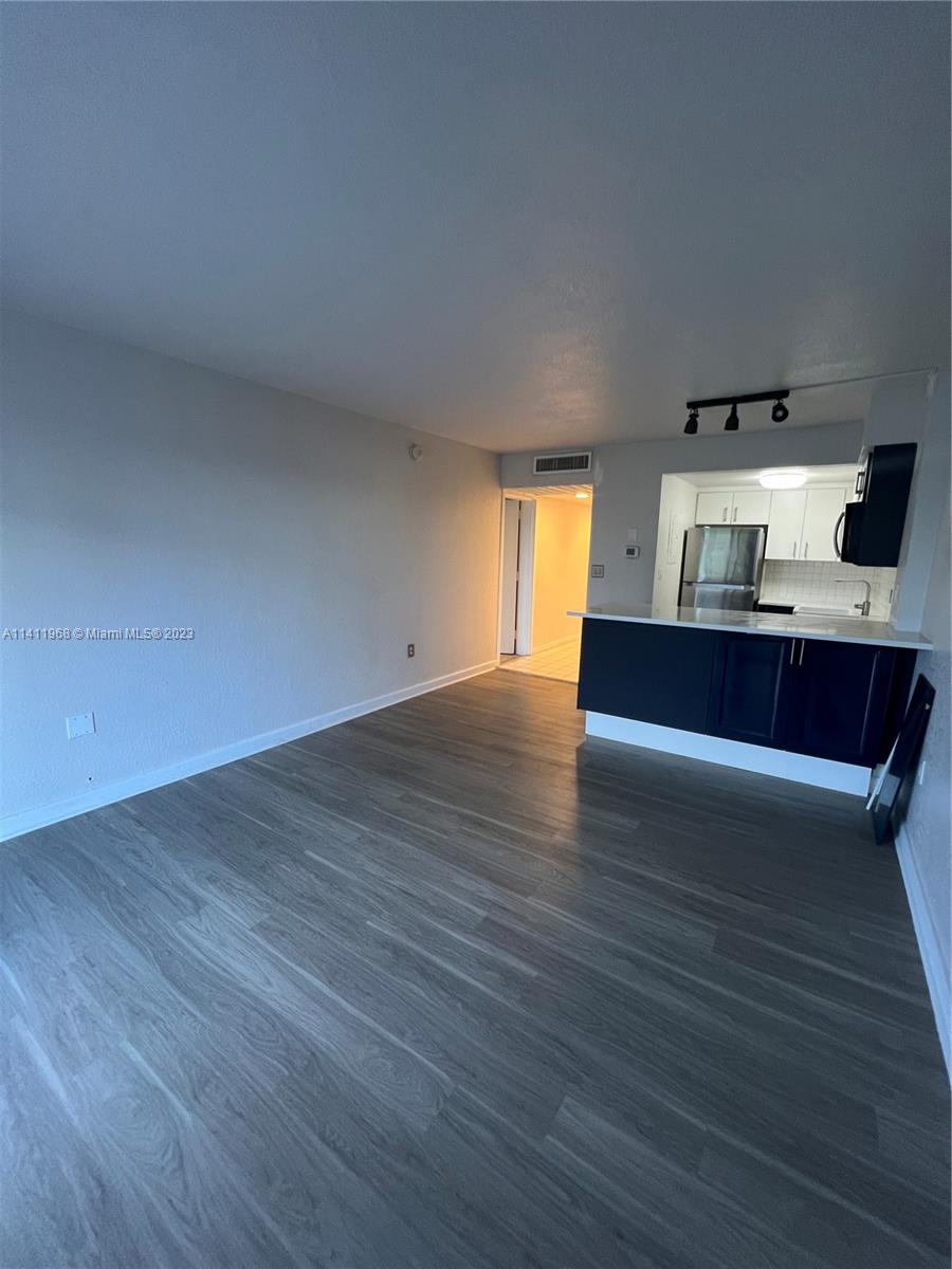 CRICKET CLUBHOUSE CONDO - Residential Lease