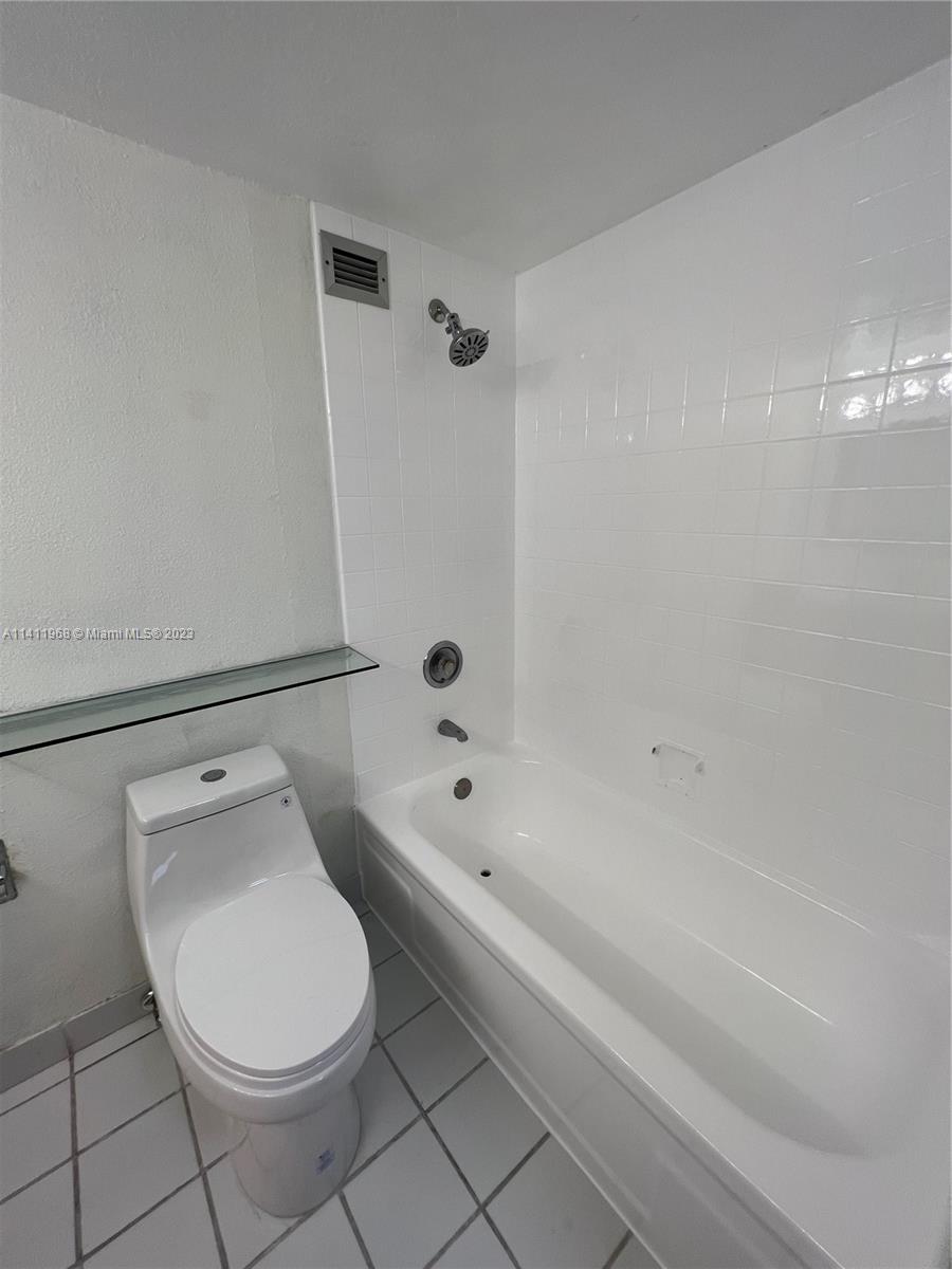 CRICKET CLUBHOUSE CONDO - Residential Lease