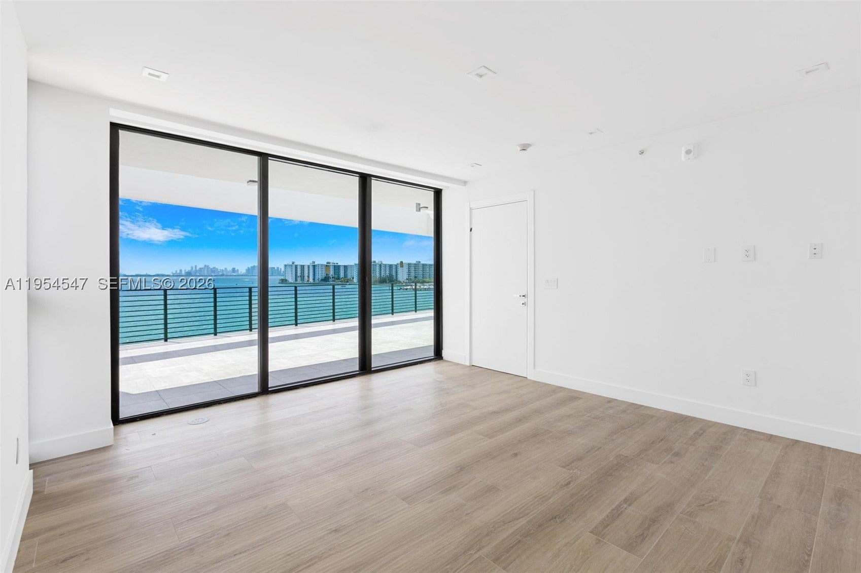 1930 Bay Dr Second Level Un 1