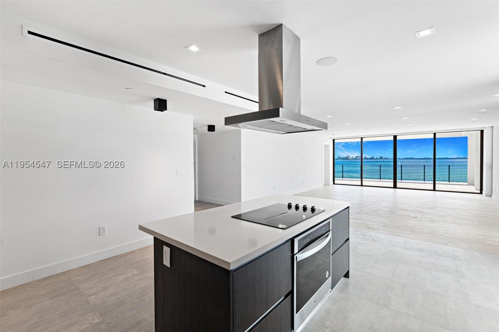 1930 Bay Dr Second Level Un 1