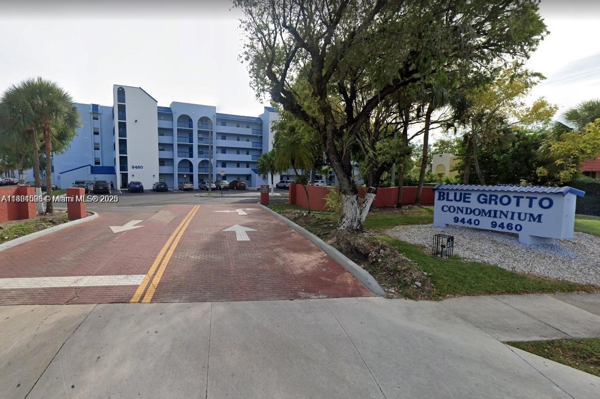 This ground-floor apartment features an upgraded kitchen and bathrooms, neutral and cozy paint throughout, and tile flooring in every room. A screened-in patio offers additional comfort, with convenient access to the parking area. The building provides on-site washer and dryer facilities and is centrally located near expressways, schools, supermarkets, restaurants, and malls. Applicants must be approved by the Association at a cost of $175, which includes credit screening, and must provide a police report, proof of employment, and a valid credit score of 650 or higher. Move-in requires first month’s rent, last month’s rent, and a security deposit.