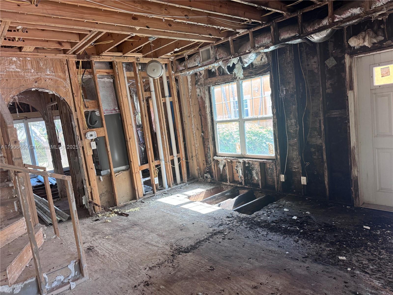 View photos, virtual tours, details... 634 NW 2nd Ave