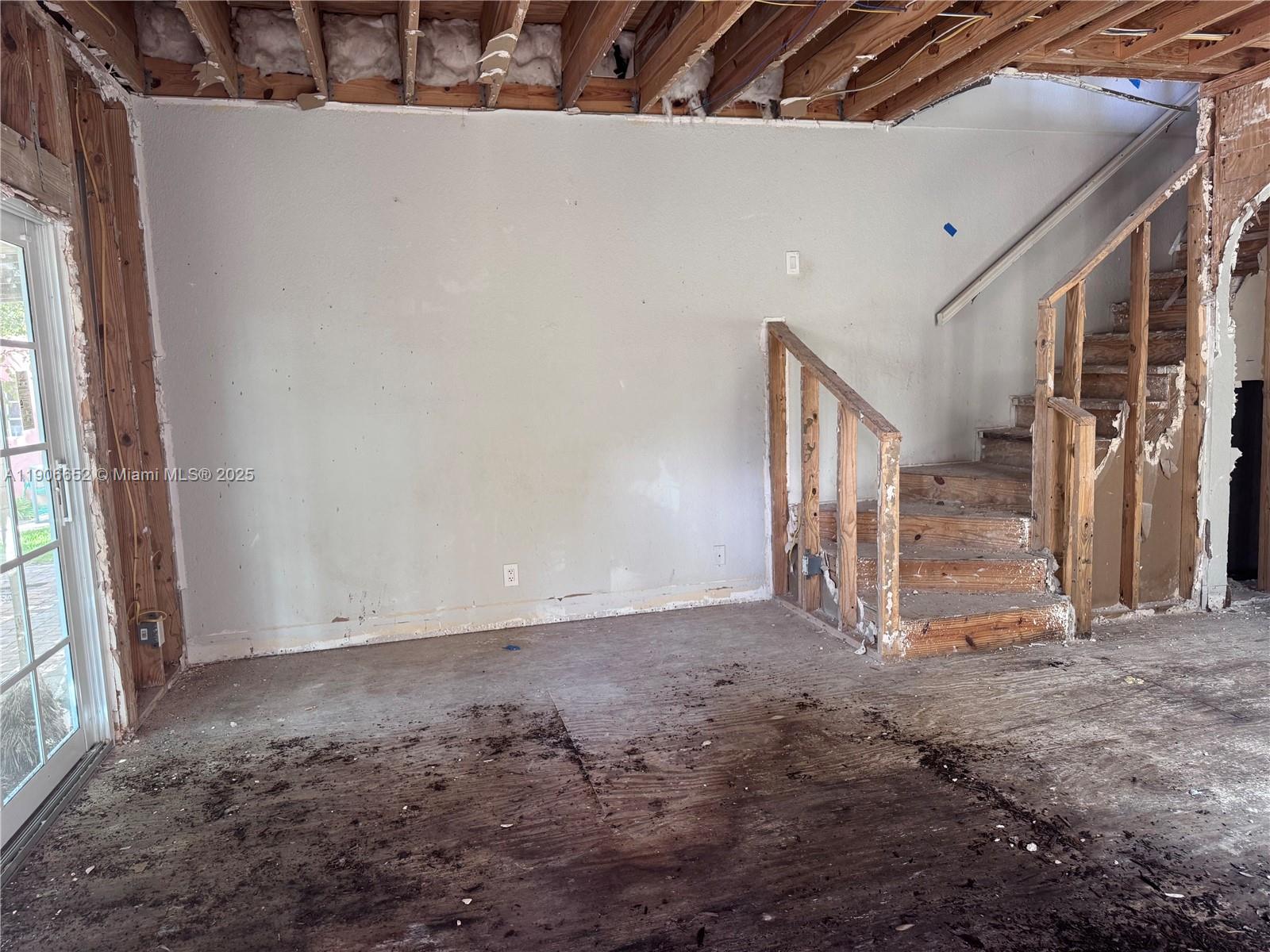 View photos, virtual tours, details... 634 NW 2nd Ave