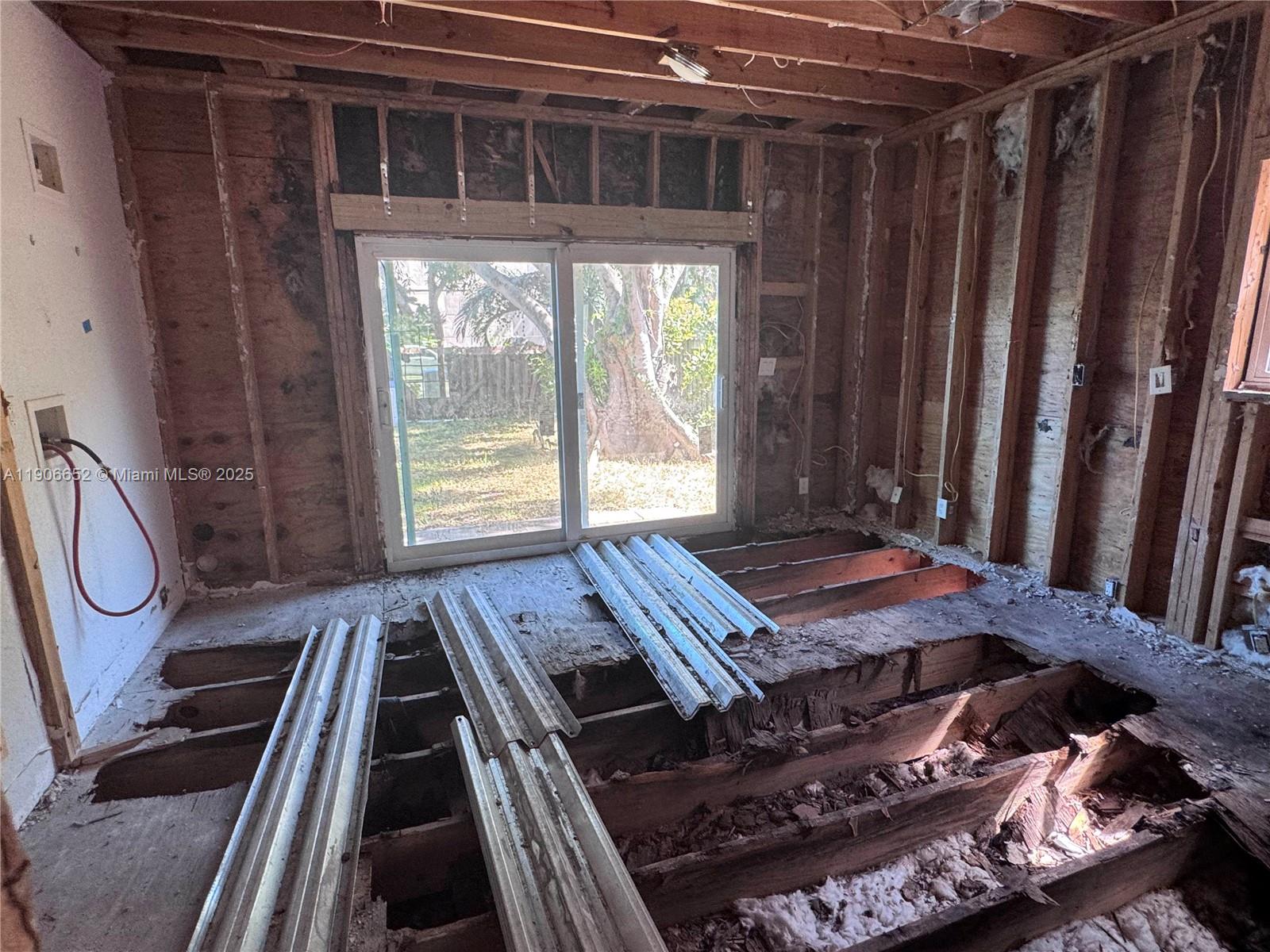 View photos, virtual tours, details... 634 NW 2nd Ave