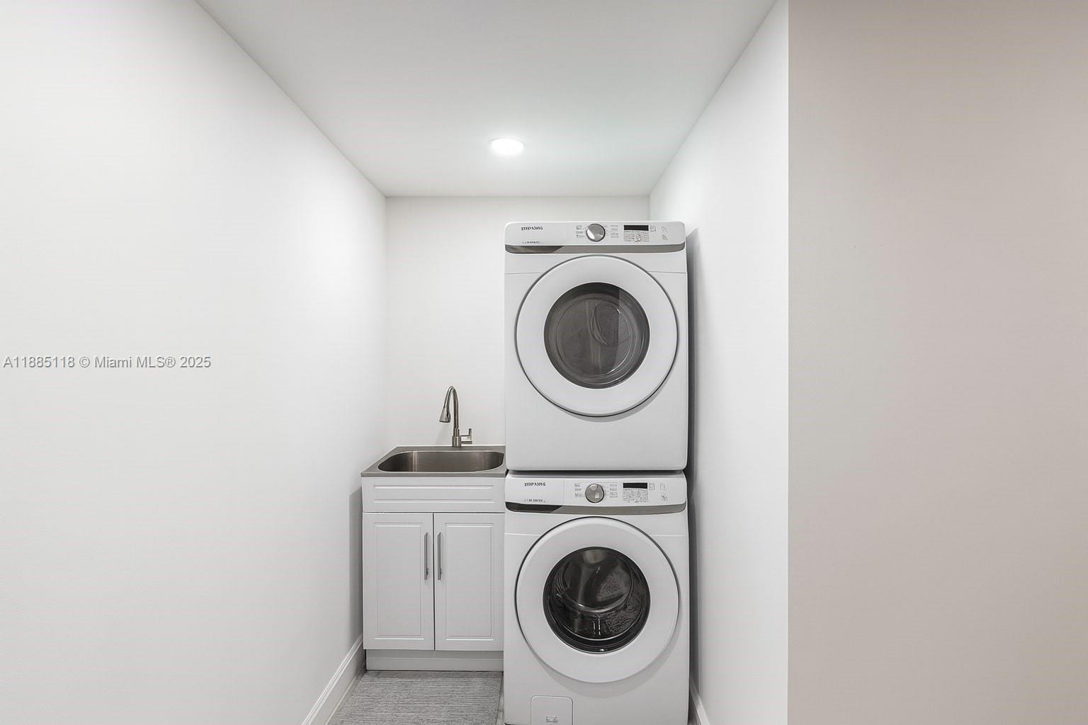 PRIORS 2ND ADDN TO BISCAY - Residential Lease