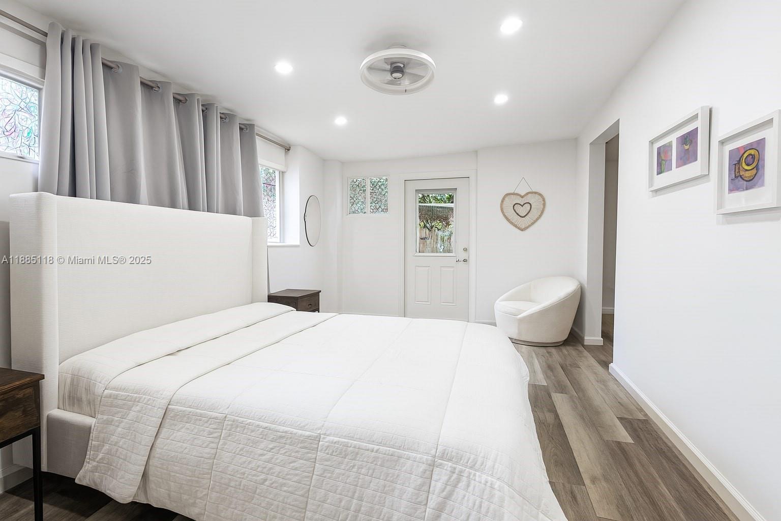 PRIORS 2ND ADDN TO BISCAY - Residential Lease