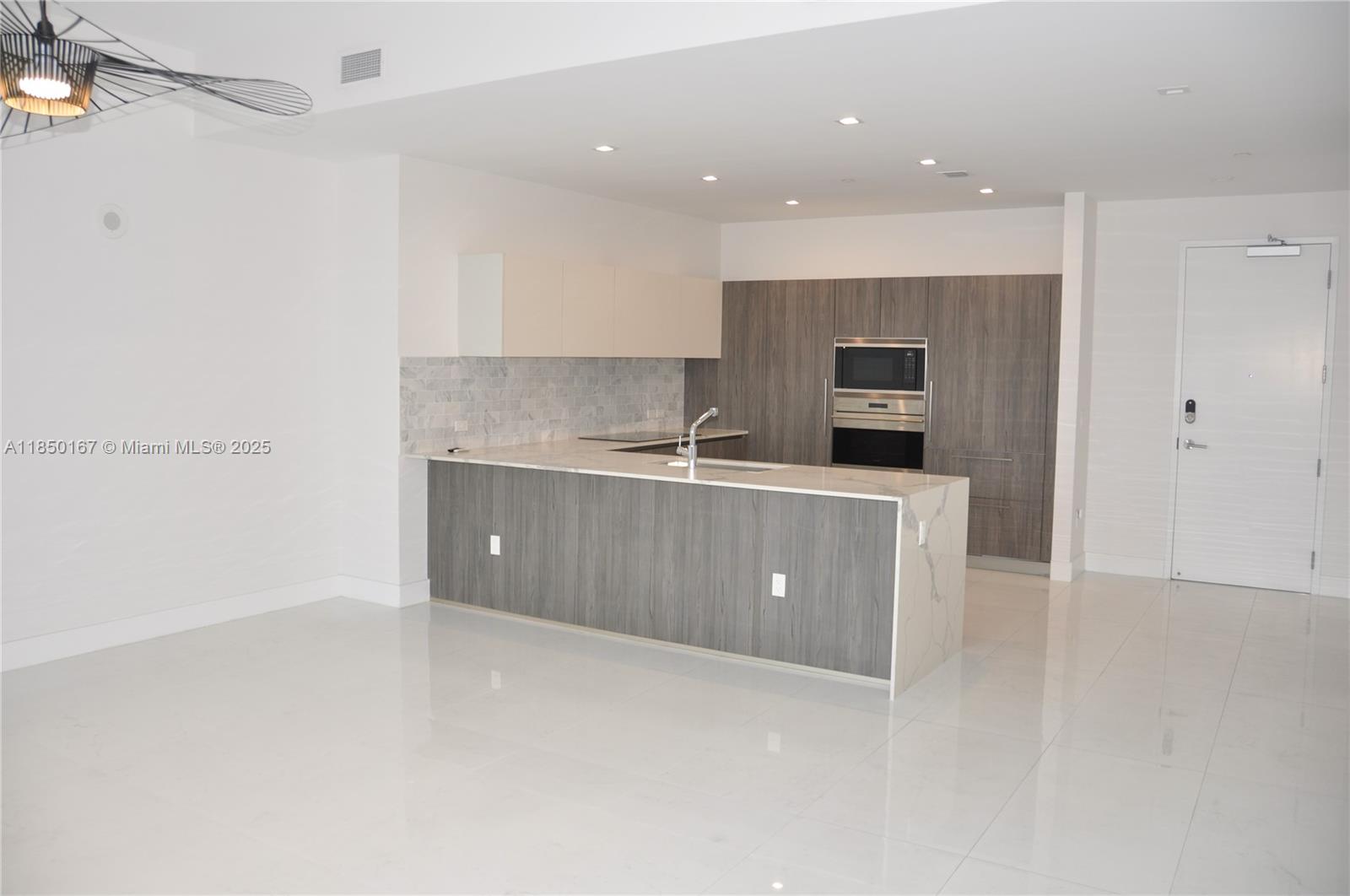 275 Giralda Ave 6F