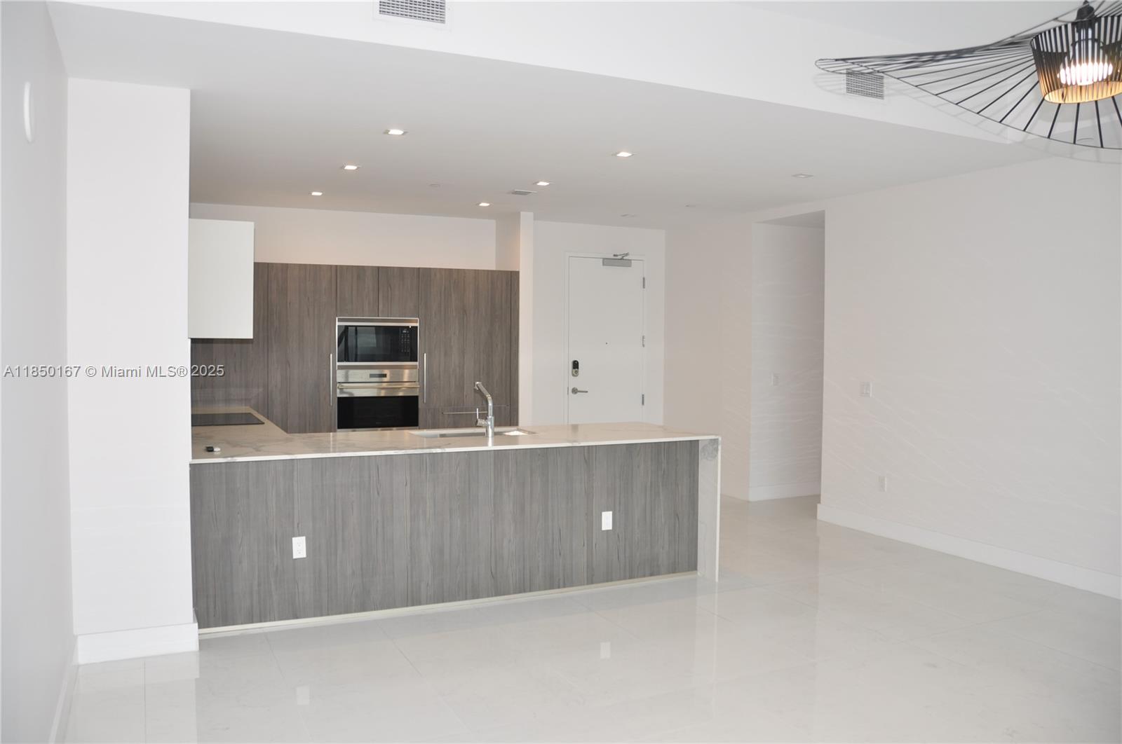 275 Giralda Ave 6F