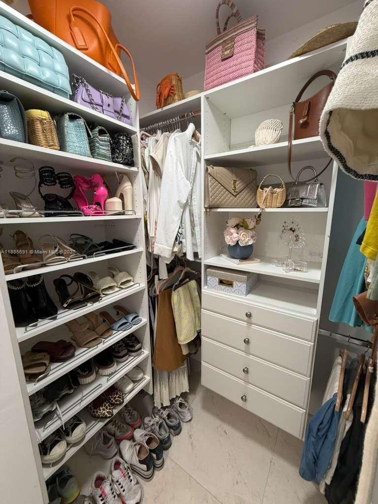 THE MARK ON BRICKELL COND - Residential