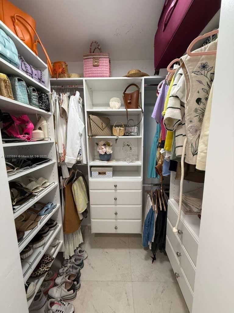 THE MARK ON BRICKELL COND - Residential