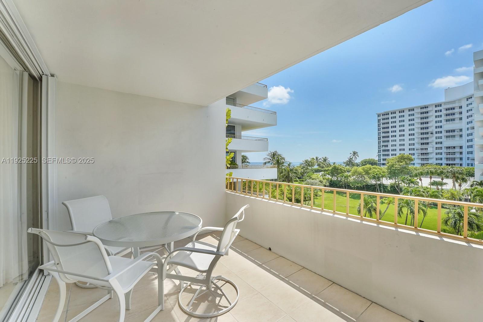 KEY BISCAYNE COMMODORE CL - Residential Lease