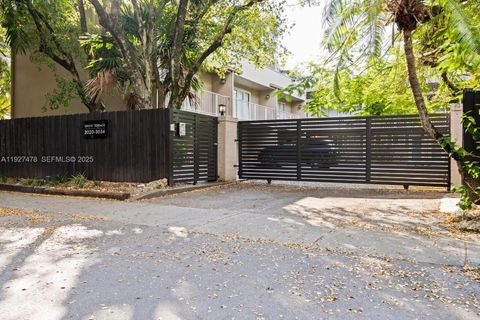 3028 Center St 3028 Miami FL 33133