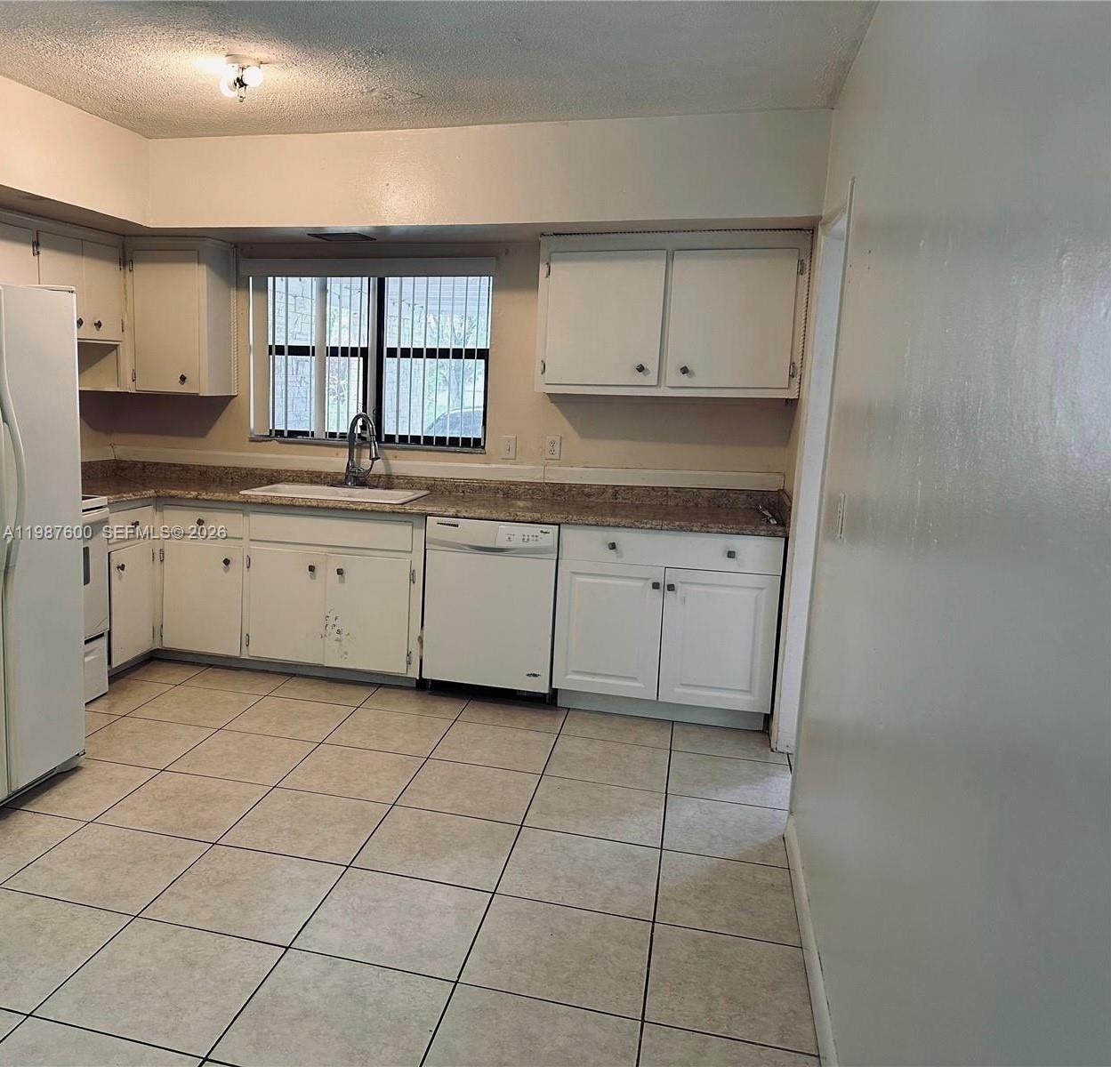 MELROSE PARK SEC 5 - Residential Lease