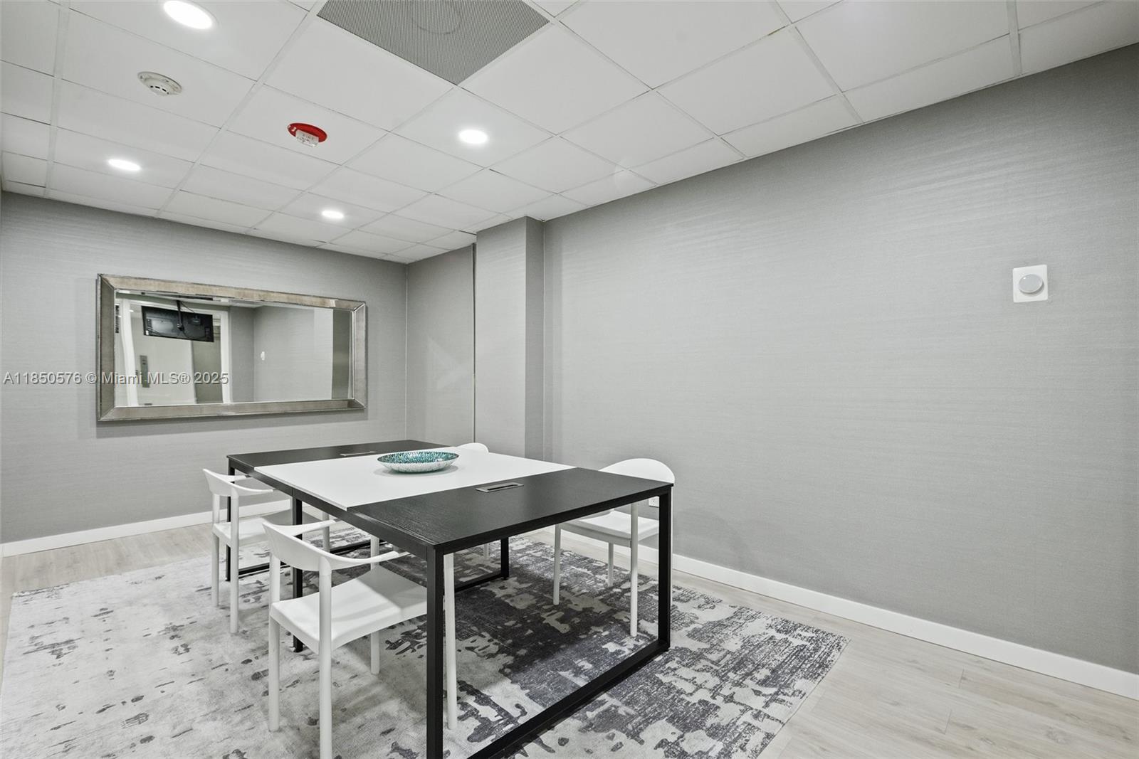 KENNEDY HOUSE CONDO - Residential