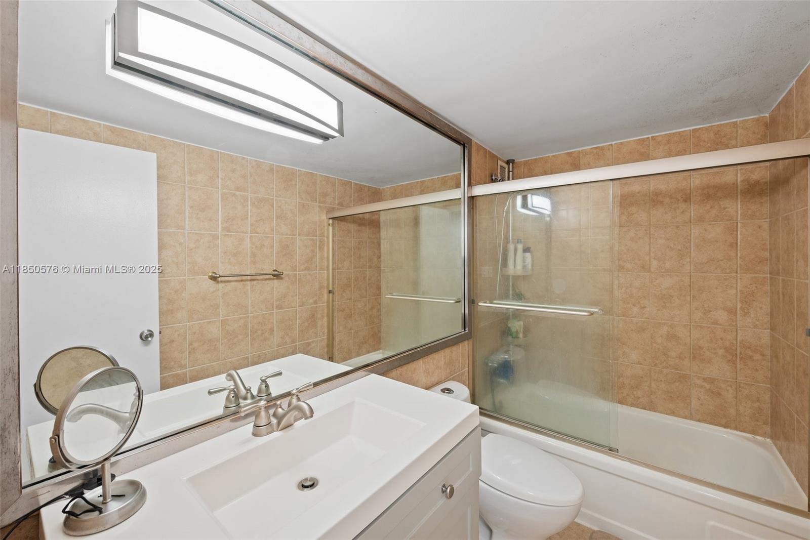 KENNEDY HOUSE CONDO - Residential