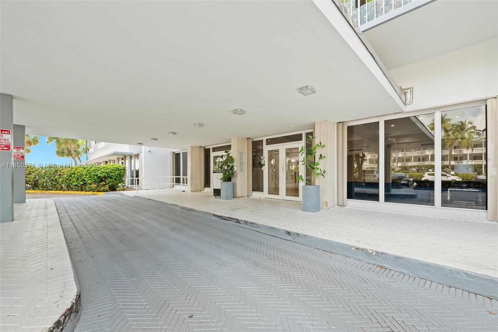 KENNEDY HOUSE CONDO - Residential