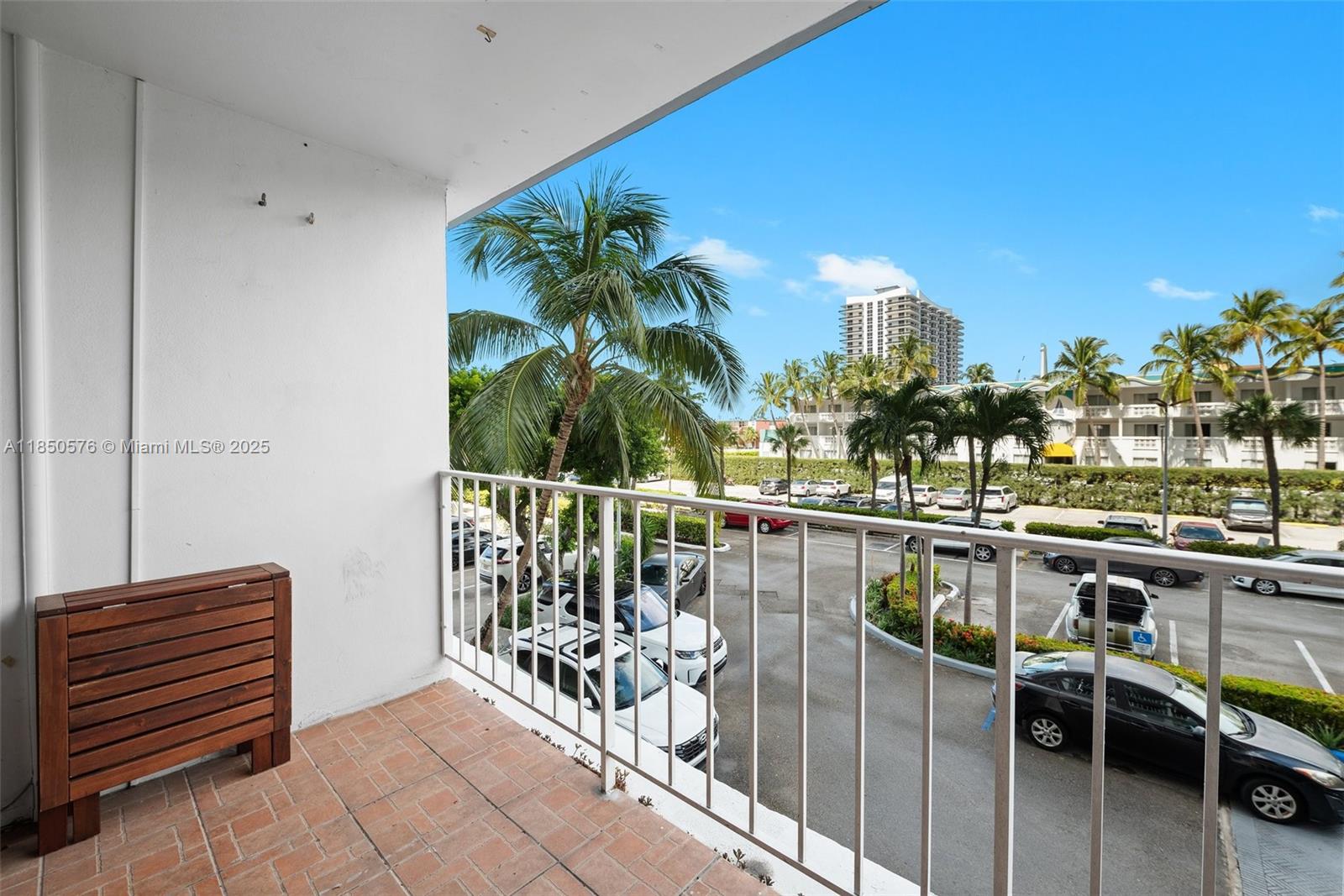 KENNEDY HOUSE CONDO - Residential