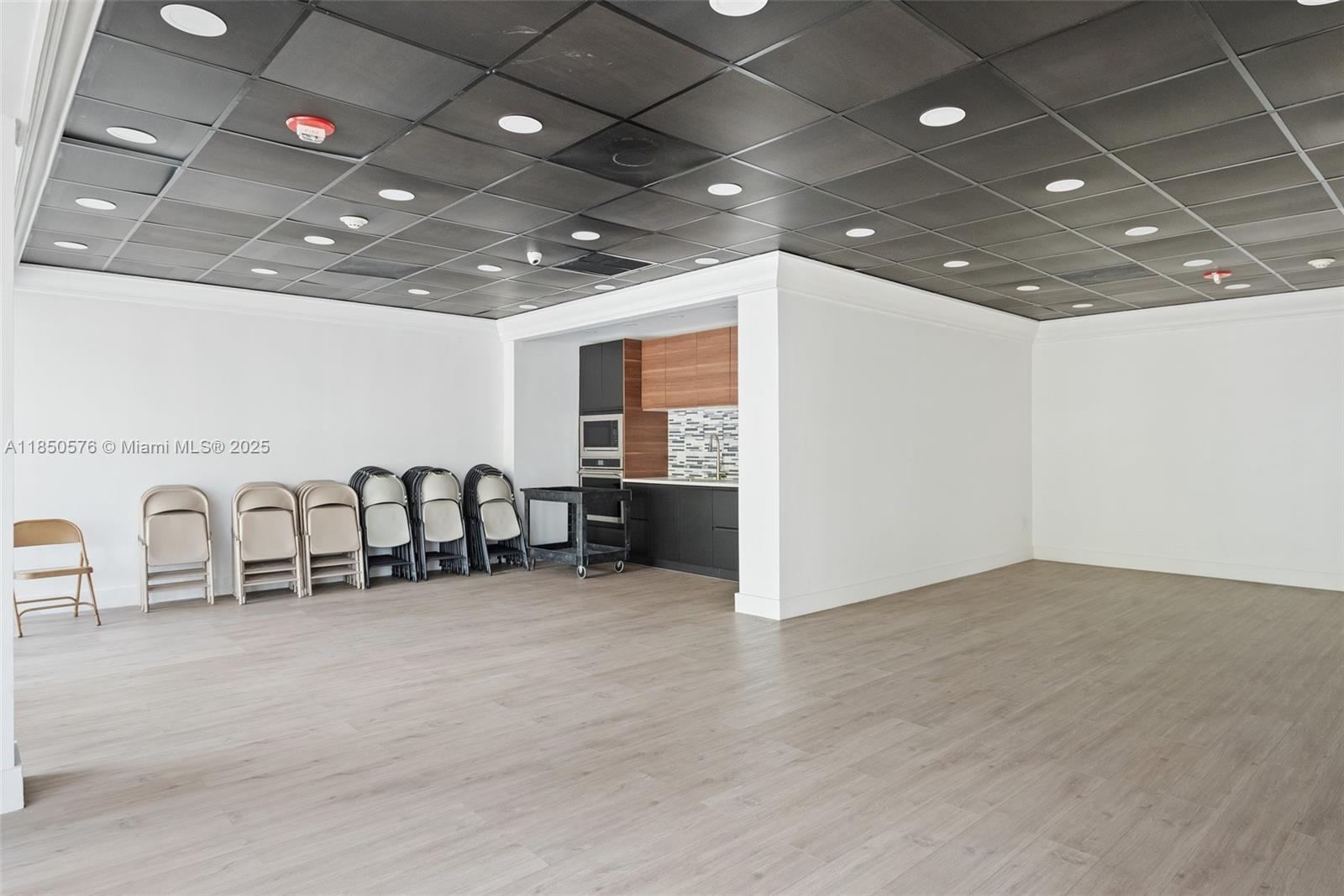 KENNEDY HOUSE CONDO - Residential