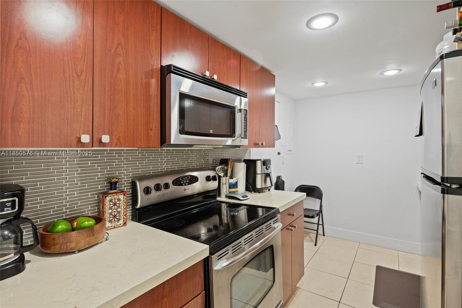 KENNEDY HOUSE CONDO - Residential