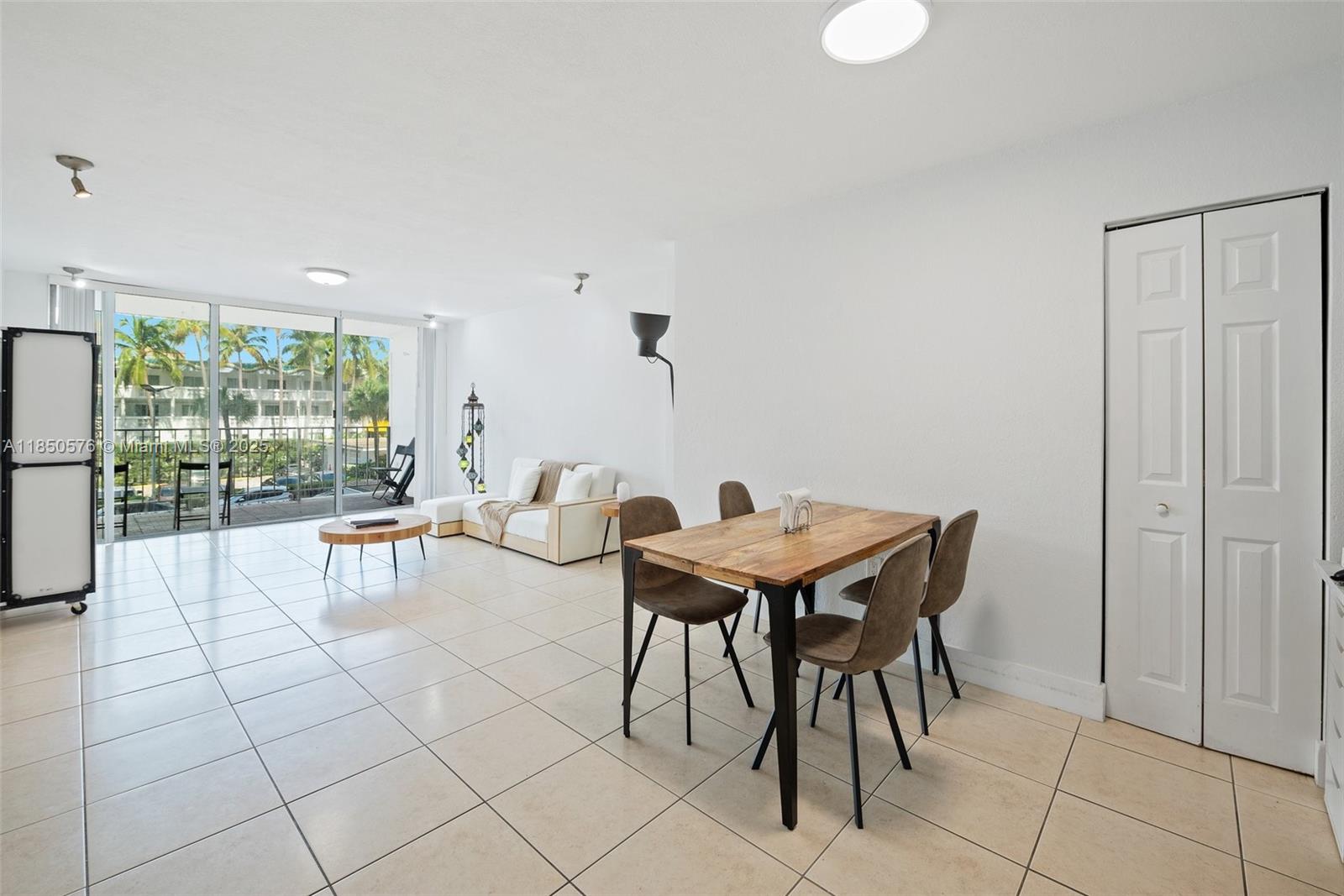 KENNEDY HOUSE CONDO - Residential