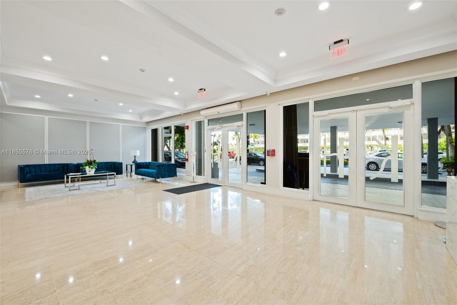 KENNEDY HOUSE CONDO - Residential