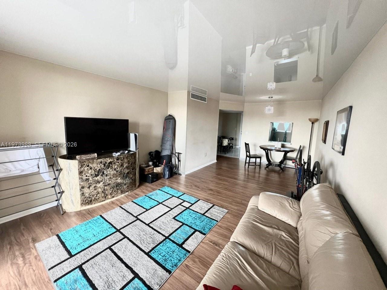 JADE WINDS GRP EASTER LIL - Residential