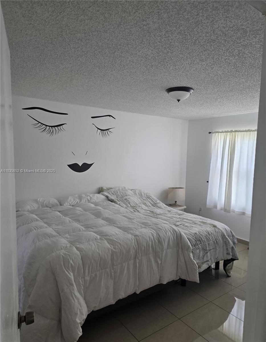 9800 Sunrise Lakes Blvd 309, Sunrise, FL, 33322/$169,900 4 9800 Sunrise Lakes Blvd 309