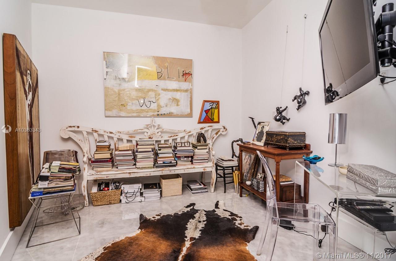 900 BISCAYNE BAY CONDO - Residential