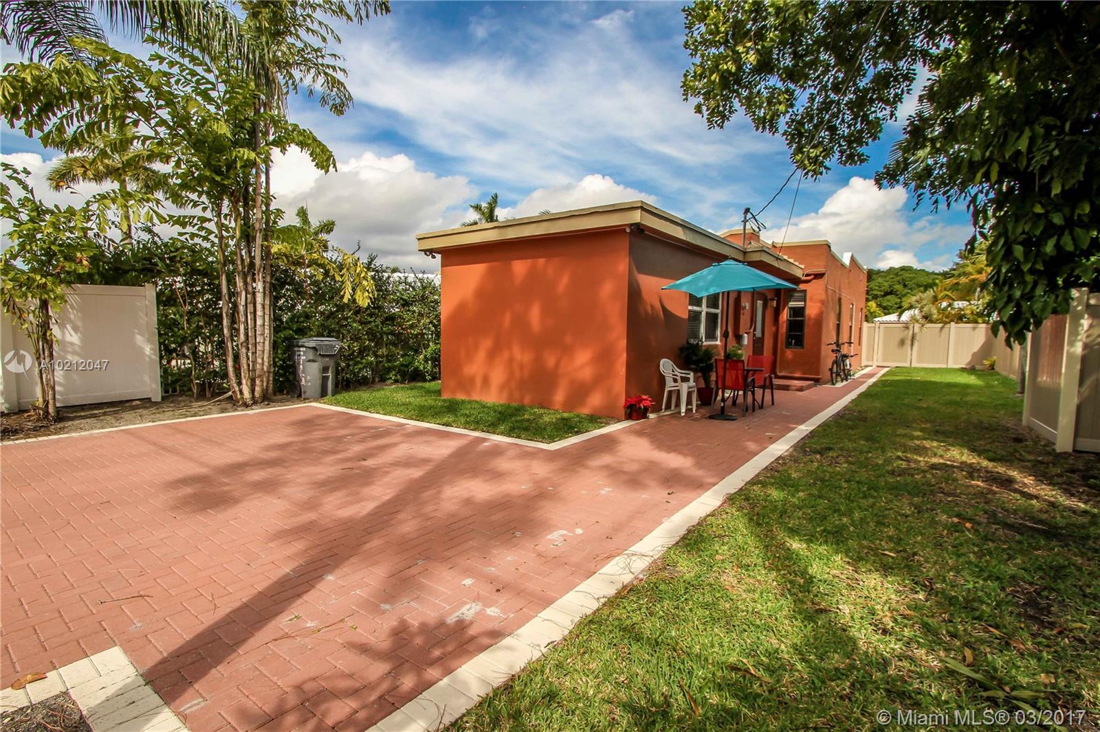 Hollywood 1-21 B - Residential