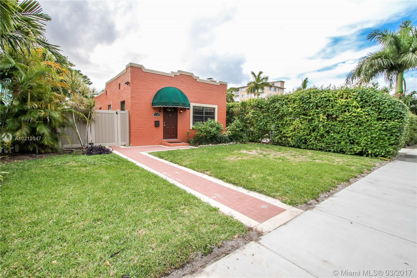 Hollywood 1-21 B - Residential