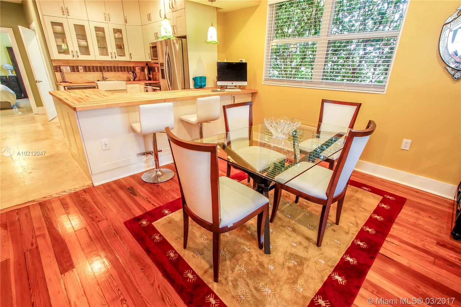 Hollywood 1-21 B - Residential