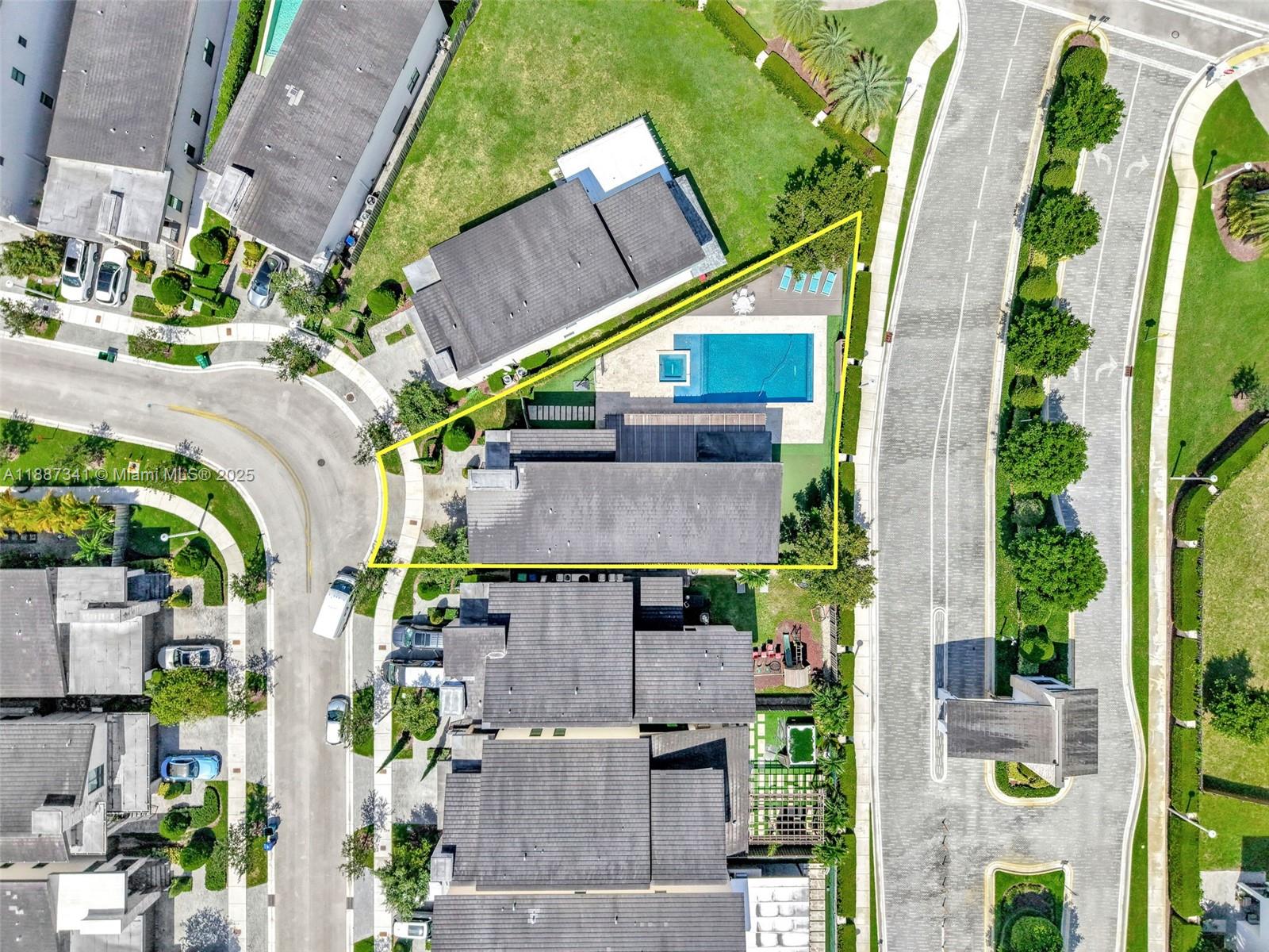 GRAND BAY SOUTH ESTATES - Residential