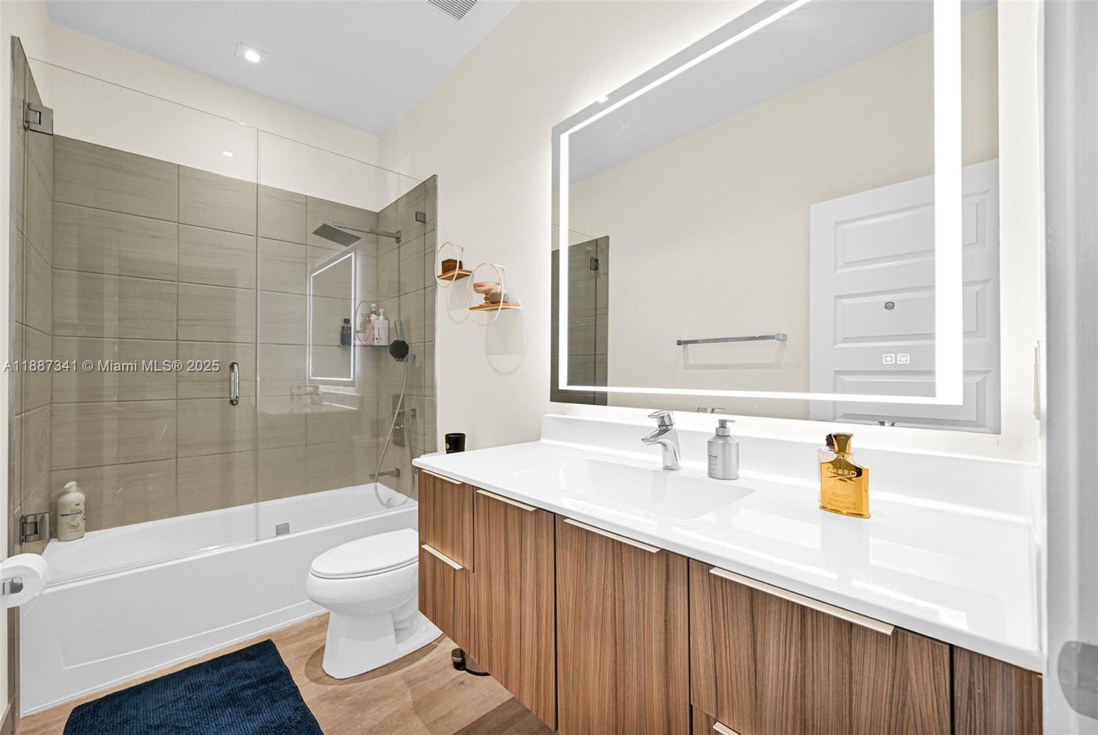 GRAND BAY SOUTH ESTATES - Residential