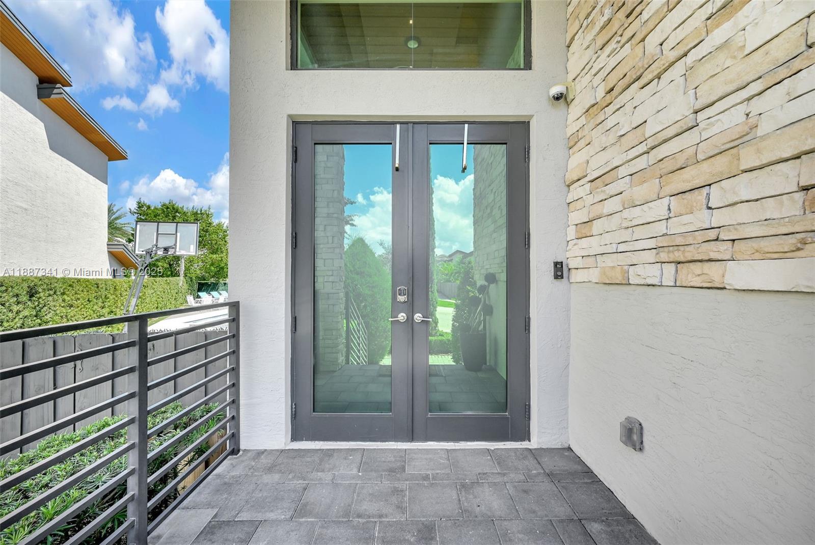 GRAND BAY SOUTH ESTATES - Residential