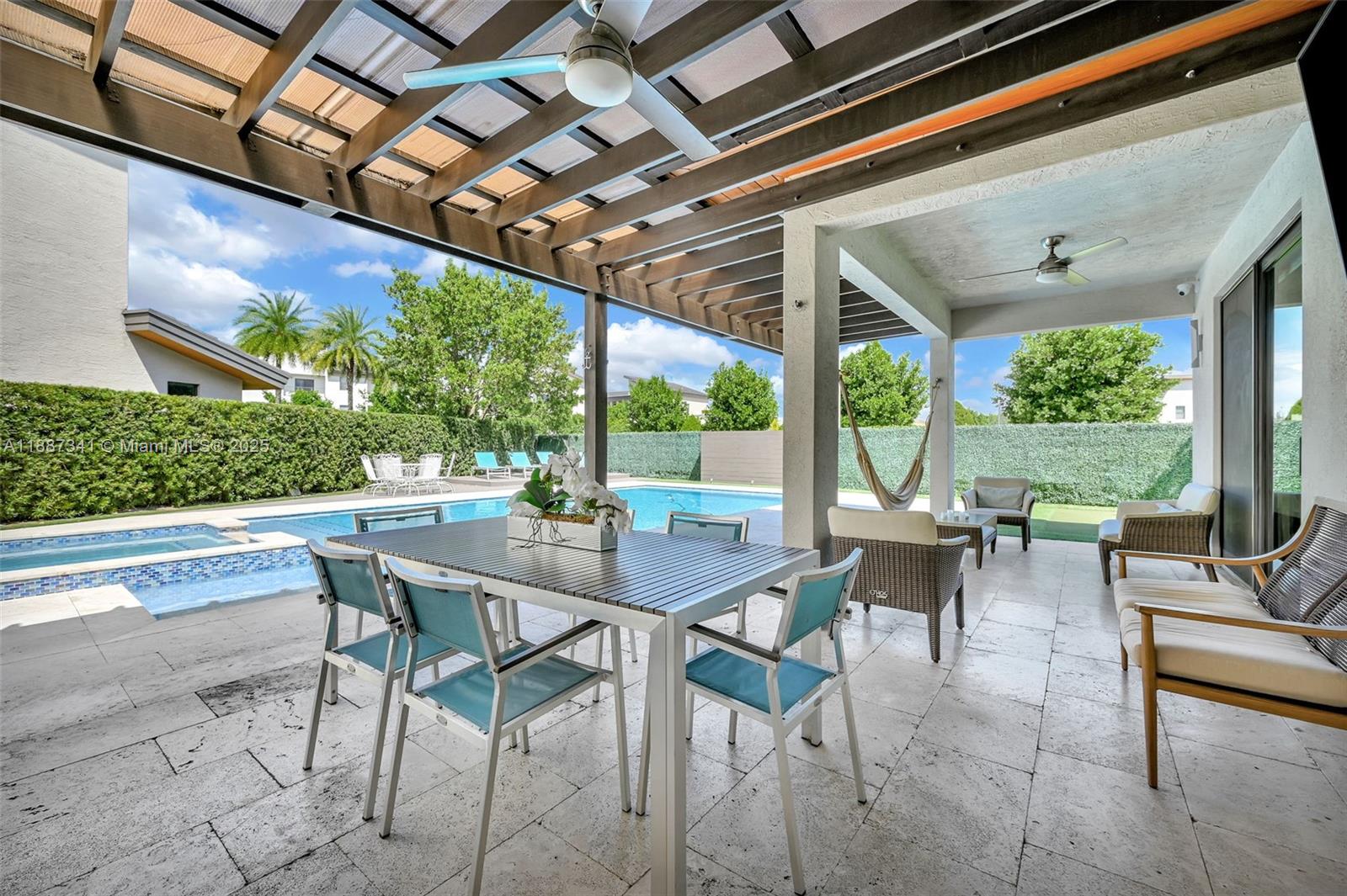GRAND BAY SOUTH ESTATES - Residential
