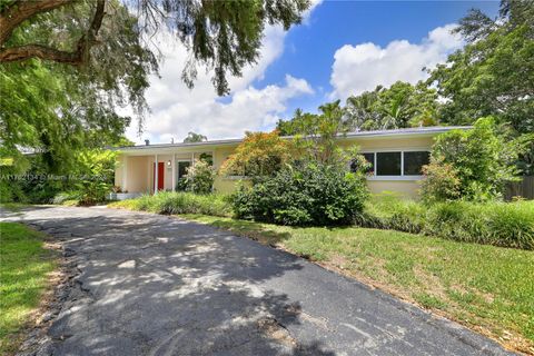 A home in Pinecrest