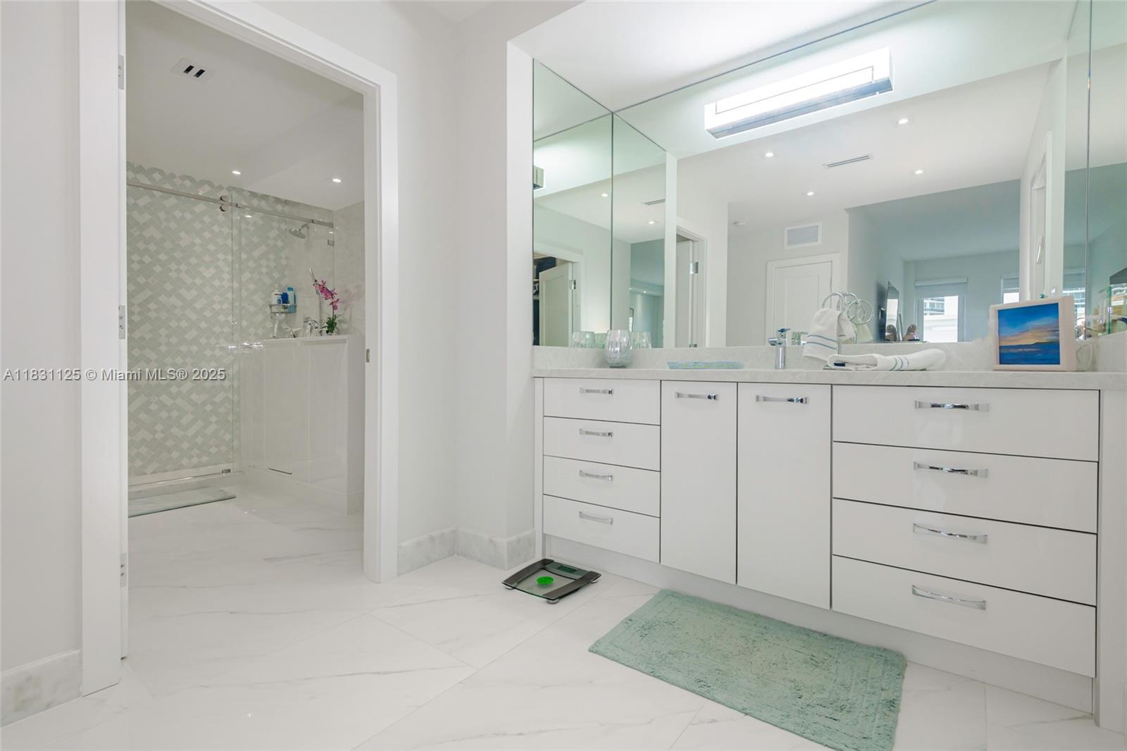 9500 OCEANS CONDO - Residential