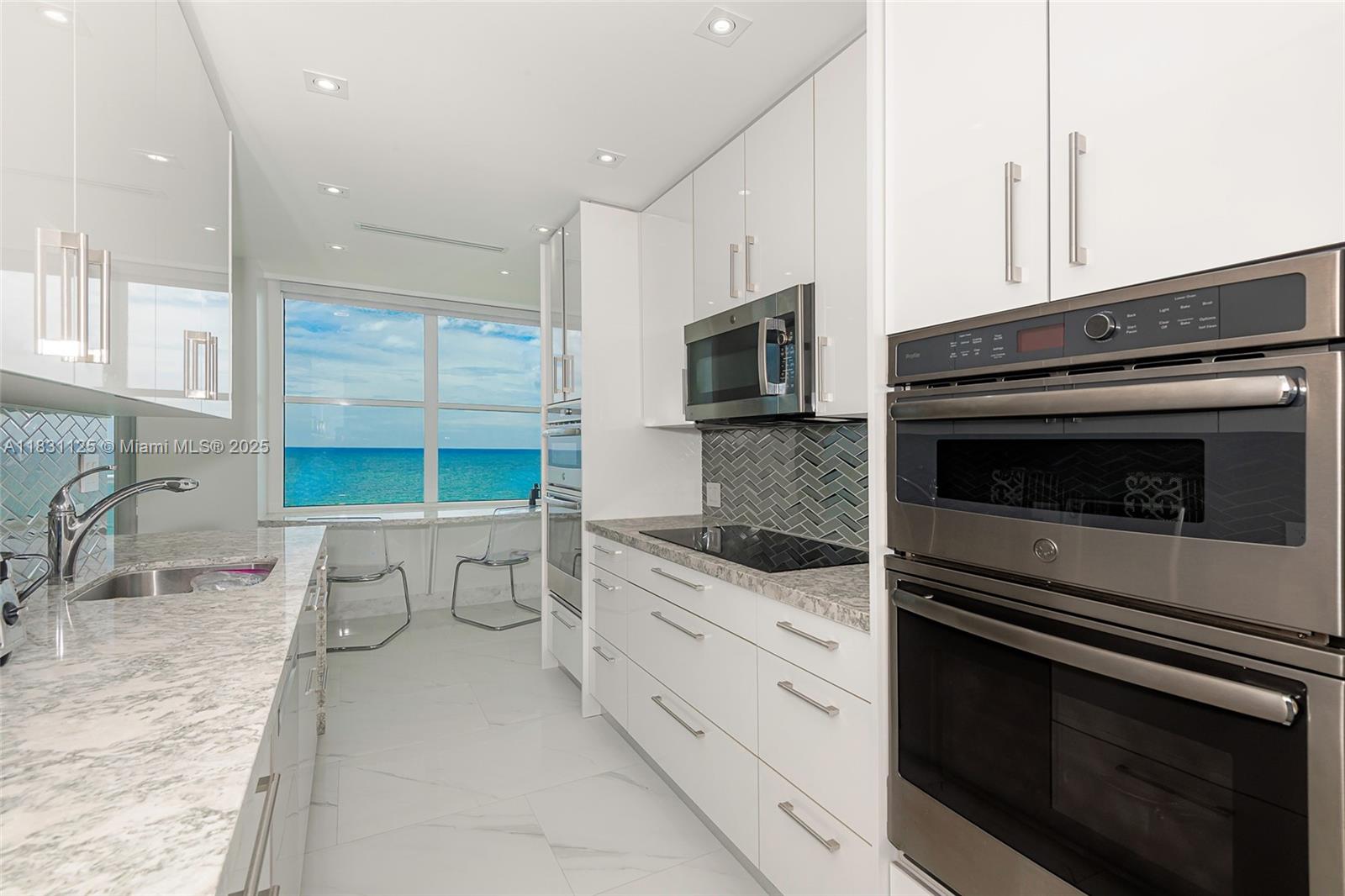 9500 OCEANS CONDO - Residential