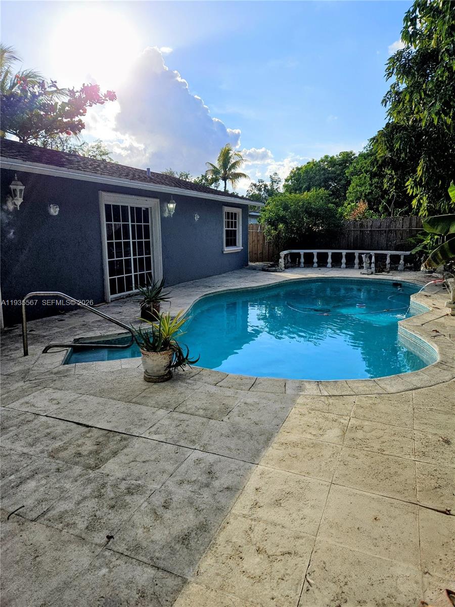 LAUDERDALE NORTH PARK SEC - Residential