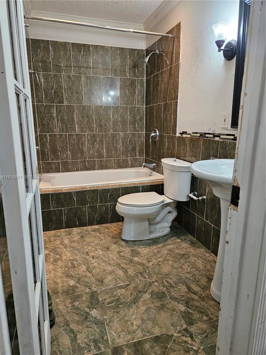 LAUDERDALE NORTH PARK SEC - Residential