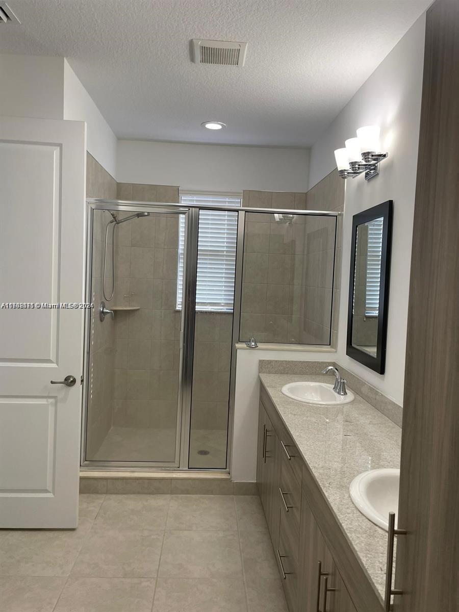 CHAPEL GROVE - Residential