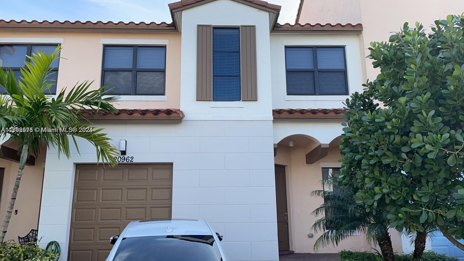 Property for Sale at 20962 Nw 1st Dr 20962, Pembroke Pines, Miami-Dade County, Florida - Bedrooms: 3 
Bathrooms: 3  - $599,000