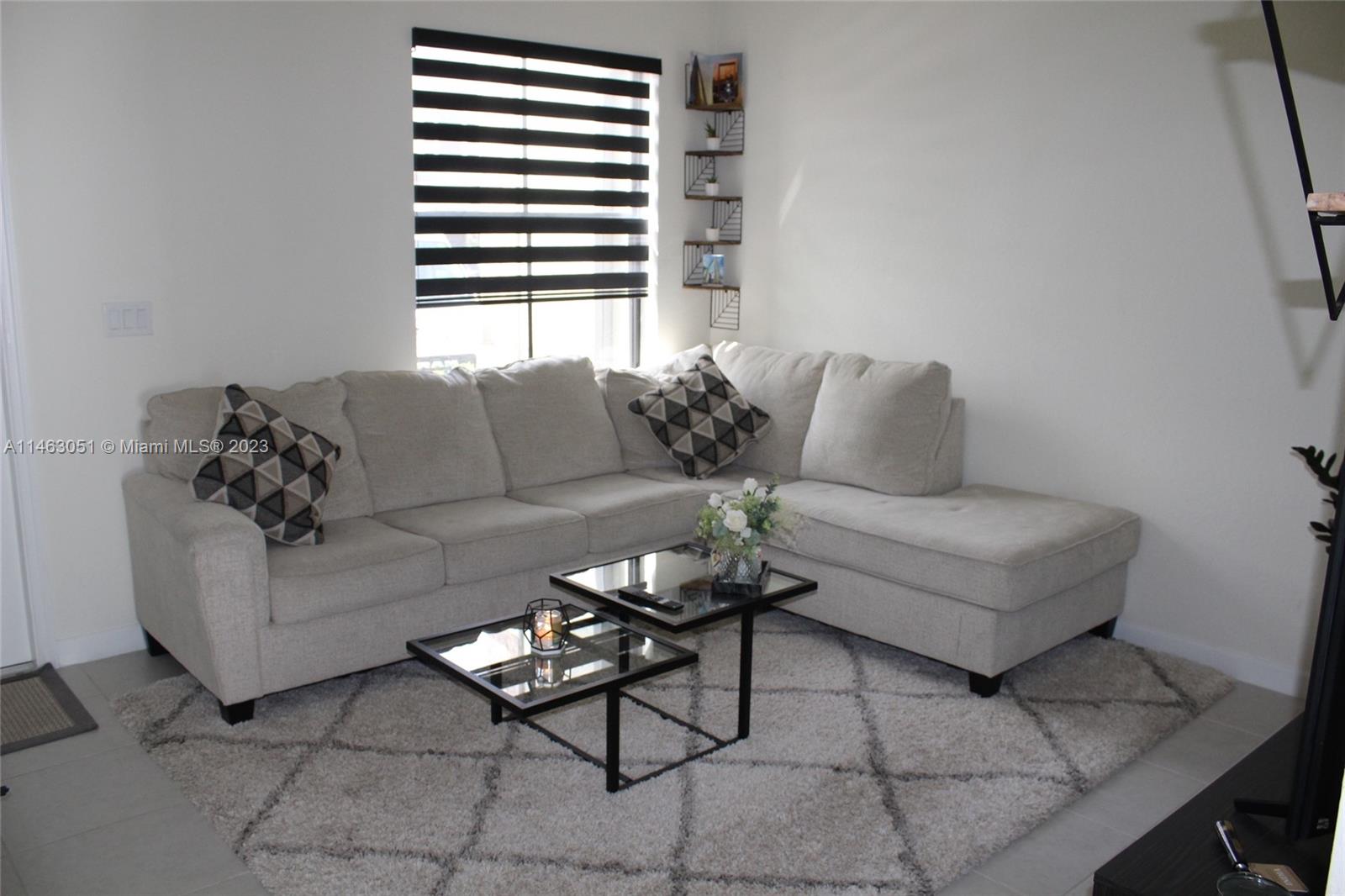 AQUABELLA NORTH - Residential Lease