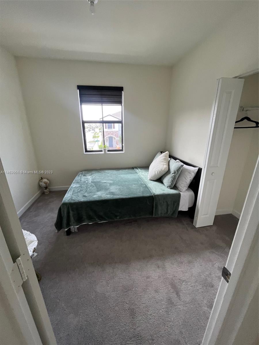 AQUABELLA NORTH - Residential Lease